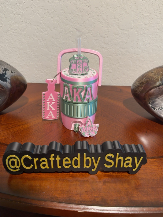 Pretty in Pink Can holder